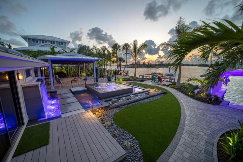 modern-pool-designer12