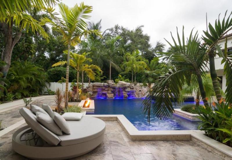 modern-pool-designer19