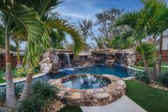 Signature Series Insane Pool with spa island